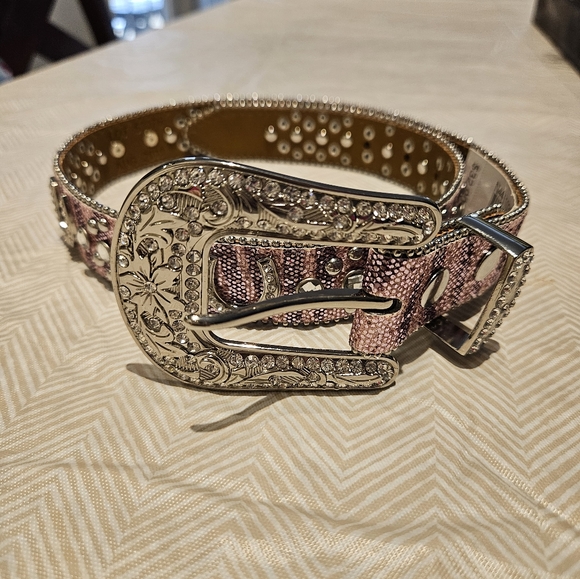Nocona Other - Nocona Girl's Pink Horseshoe Concho Belt
